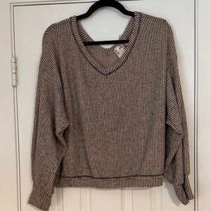 Blu Pepper Beige and Black Knit Sweater